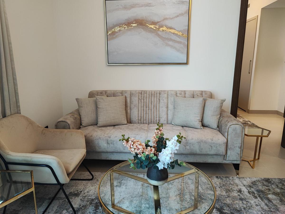Beautiful 2 Bedroom Next To Business Bay - Sobha Creek Vista Dubai Exterior foto