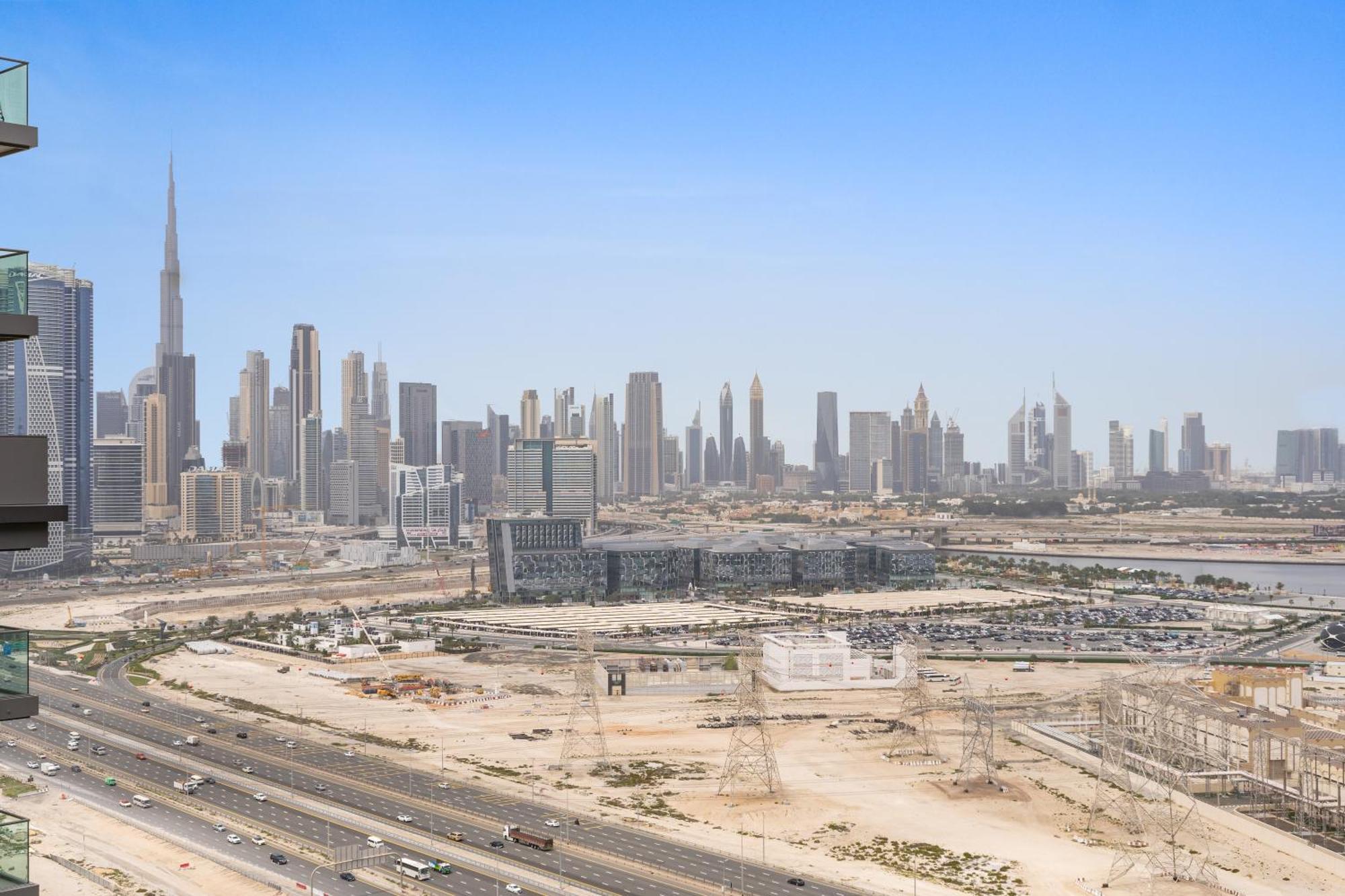 Beautiful 2 Bedroom Next To Business Bay - Sobha Creek Vista Dubai Exterior foto
