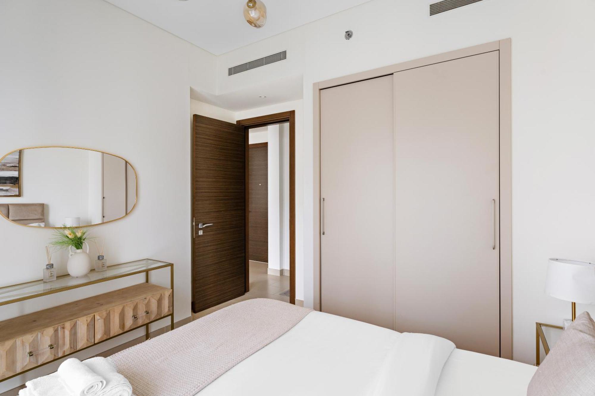 Beautiful 2 Bedroom Next To Business Bay - Sobha Creek Vista Dubai Exterior foto